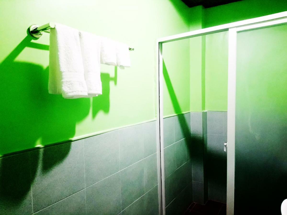 In-N-Out Hostel Siquijor Zewnętrze zdjęcie